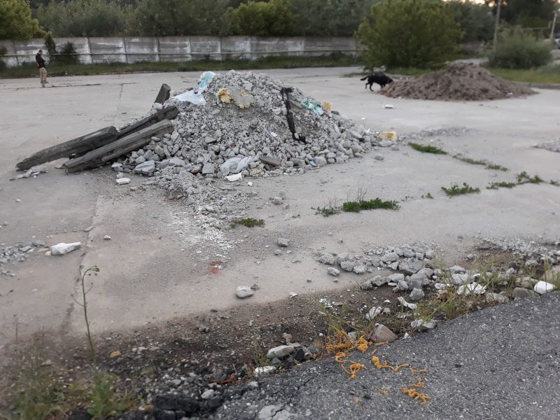 Szemétgyűjtő gátakat szerelnek fel a határ menti folyókon