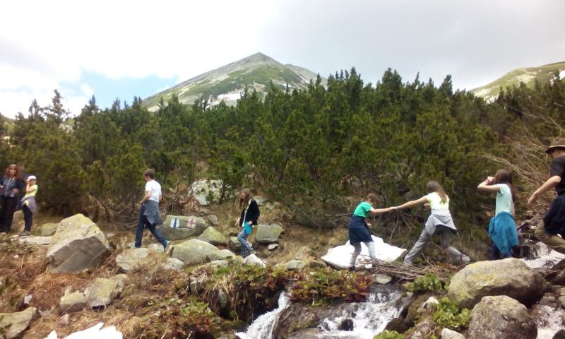 Piknikezni továbbra is tilos, de a természetjárás már engedélyezett