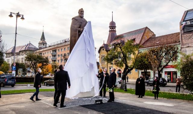 Felavatták Marosvásárhelyen Bethlen Gábor szobrát